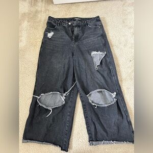 Missguided Black Knee Rip Baggy Boyfriend Jeans